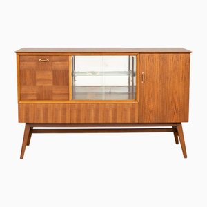 Mid-Century Teak Getränkeschrank mit Glasschiebetüren von Beautility, 1960er