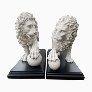 20th Century Marble Sculptures the Medici and Vacca Lions, Set of 2