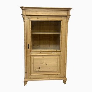Display Cabinet in Spruce