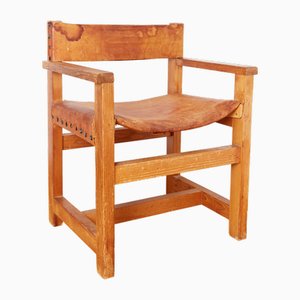 Fauteuil en Pin et Cuir Saddle de Biosca, 1950s