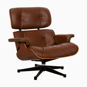 Lounge Chair in Leather by Charles & Ray Eames for Herman Miller