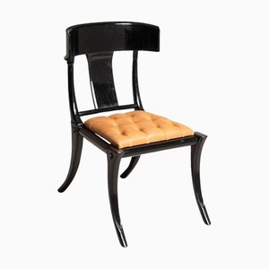 Silla Klismos en negro de Pescetta