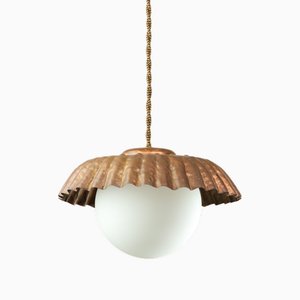 Italienische Mid-Century Hängelampe aus Kupfer & Opalglas