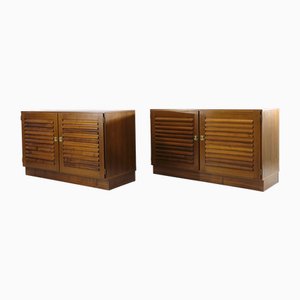 Armadietti vintage in legno di noce con ante a persiana/veneziana, anni '70, set di 2