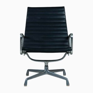 Fauteuil EA116 par Charles and Ray Eames pour Herman Miller