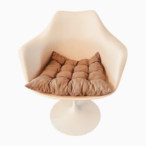 Poltrona di Eero Saarinen per Knoll Inc. / Knoll International