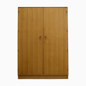 Vintage Kleiderschrank aus Eiche von Meredew, 1960er