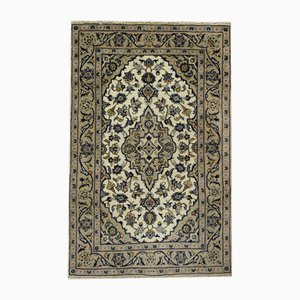 Orientalischer Teppich aus Wolle