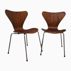 Sillas serie 7 de caoba atribuidas a Arne Jacobsen para Fritz Hansen. Juego de 2