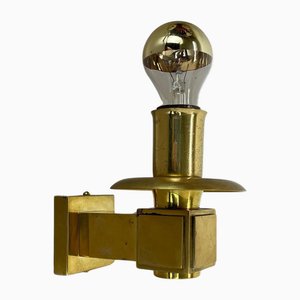Minimalist Brass Theatre Wall Light Sconce by Gio Ponti in the style of Stilnovo, Italy, 1950s