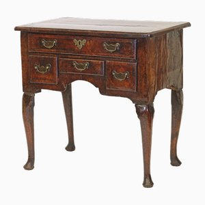 Kleiner Englischer Kleiner George II. Provincial Lowboy, 18. Jh.