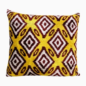 Fodera per cuscino in velluto Ikat di seta, inizio XXI secolo