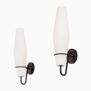 Lampade da parete in vetro opalino di Raak, anni '50 set di 2