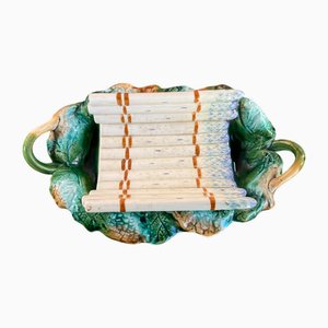 Plat d'asperges dans la gadoue