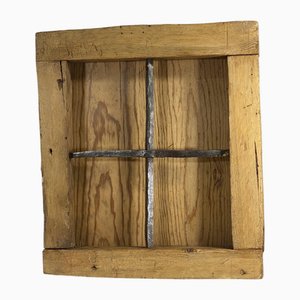 Fenêtre Rustique avec Grille en Fer Forgé en Bois de Pin