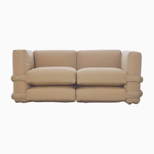 Sofá con forma de almohada de Muller Van Severen para BD Barcelona
