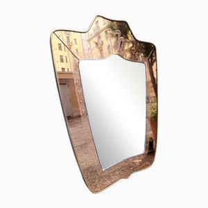 Specchio grande in ottone e vetro rosa di Giovanni Gariboldi per Fontana Arte, anni '50