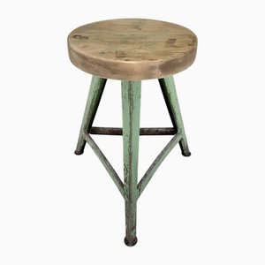 Industrieller Vintage Dreibeinhocker aus Stahl & Holz, 1950er