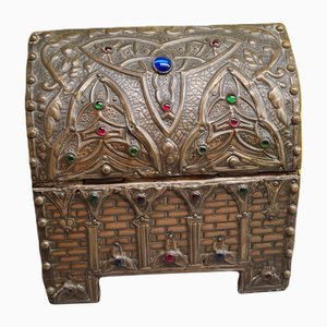 Alfred Louis Achille Daguet zugeschriebene gotische Dose, 1900er