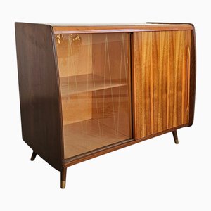 Mid-Century Modernes Buffet aus Nussholz, 1960er