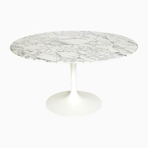Mesa de comedor con superficie de mármol de Eero Saarinen para Knoll International, años 60