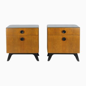 Mid-Century Modern Nachttische mit schwarzer Glasplatte von Jindrich Halabala für Up Zavody, 1950er, 2er Set