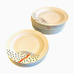 Porcelain Plates from Wawel, 1980s, Set of 16
