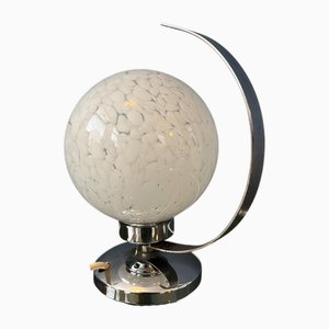 Lampada da tavolo vintage in metallo cromato con paralume in vetro