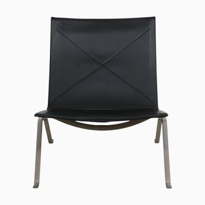 PK-22 Chair in Black Aura Leather by Poul Kjærholm