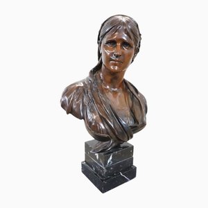 Büste einer jungen Frau, Bronzeskulptur