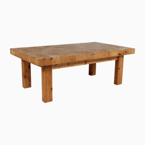Brutalistischer Dänischer Mid-Century Couchtisch aus Kiefernholz im Stil von Rainer Daumiller, 1970er