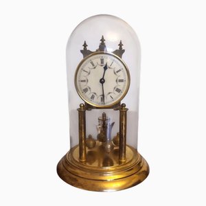 Horloge Annuelle Antique avec Dôme en Verre