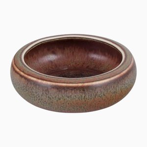 Scodella bassa in ceramica con smalto marrone e verde di Carl Harry Stålhane per Rörstrand