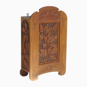 Armoire Murale Art Nouveau en Bois Sculpté avec Détails Floral