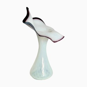 Vase Victorien Soufflé Main Semi Opalescent Jack in the Pulpit