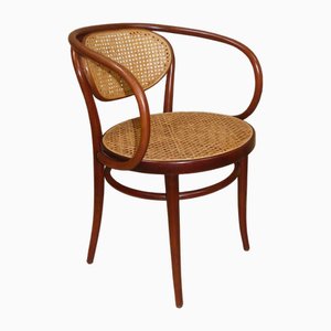 Poltrona nr. 210 R in legno curvato e intreccio viennese di Michael Thonet per Thonet, anni '70