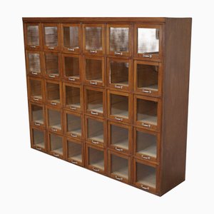 Große deutsche Kurzwaren-Ladenvitrine aus Buche, 1950er