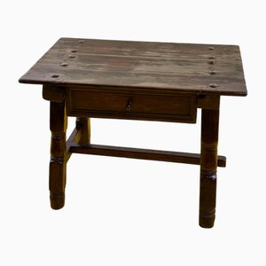 Mesa de centro antigua de madera