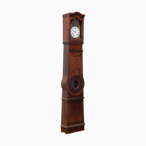 Reloj de péndulo antiguo de abeto