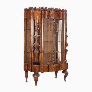 Art Deco Vitrine aus Nussholz