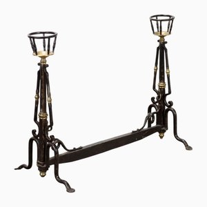 Andiron antiguo de hierro forjado