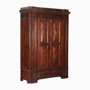 Antiker Barock Kleiderschrank aus Nussholz