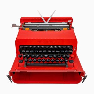 Máquina de escribir Valentine en rojo de Ettore Sottsass and Perry King para Olivetti, 1968