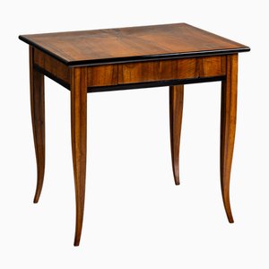Mesa Biedermeier de nogal, década de 1820