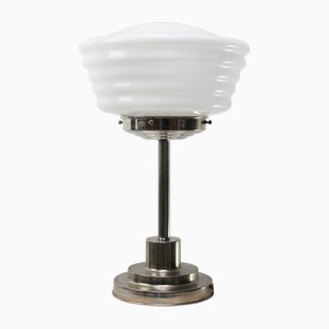 Art Deco Tischlampe aus Opalglas mit Schilfrohr in Weiß