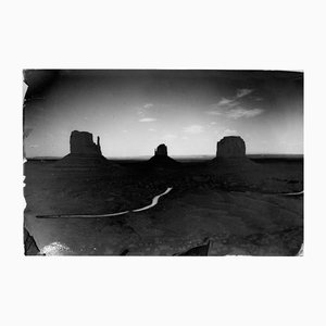 Monument Valley - Analoge Schwarz-Weiß-Wüstenfotografie 30x45cm 2023