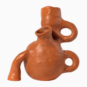Terrakotta Vase 001 in Gelb von Constanza Almazàn Carrasco