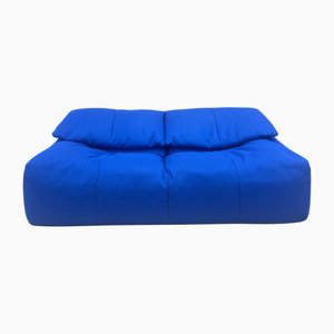 Divano Plumy blu a due posti di Rose Line Annie Hieronimus per Ligne Roset