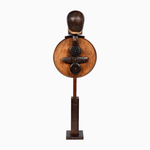 Soldatenglück I, Grande scultura in legno di Rolf Hans