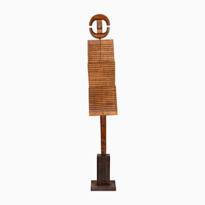 Figur X, escultura grande de madera de Rolf Hans